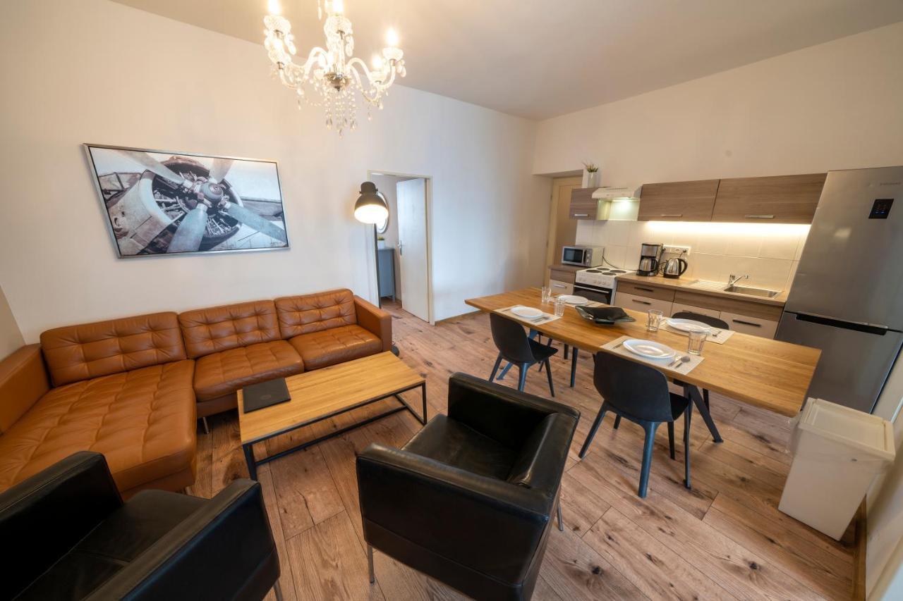 นิว ทาวน์ - แอปเปิ้ล อพาร์ตเมนต์ Apartment ปราก ภายนอก รูปภาพ